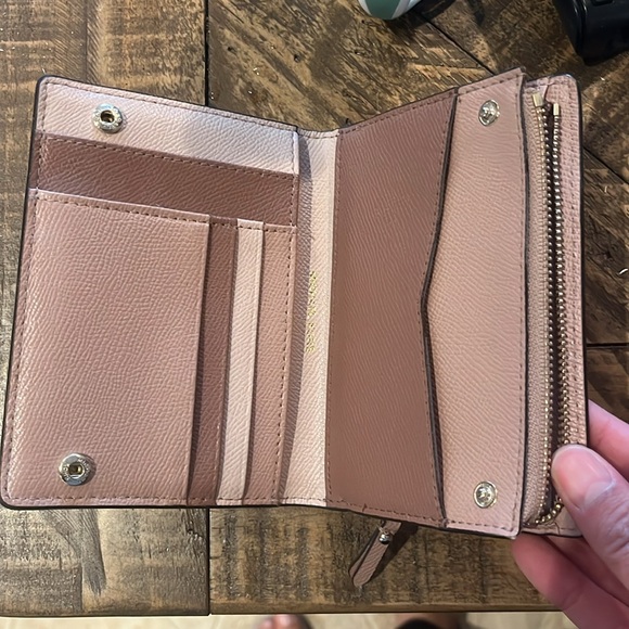 Michael Kors Wallet - Picture 4 of 5